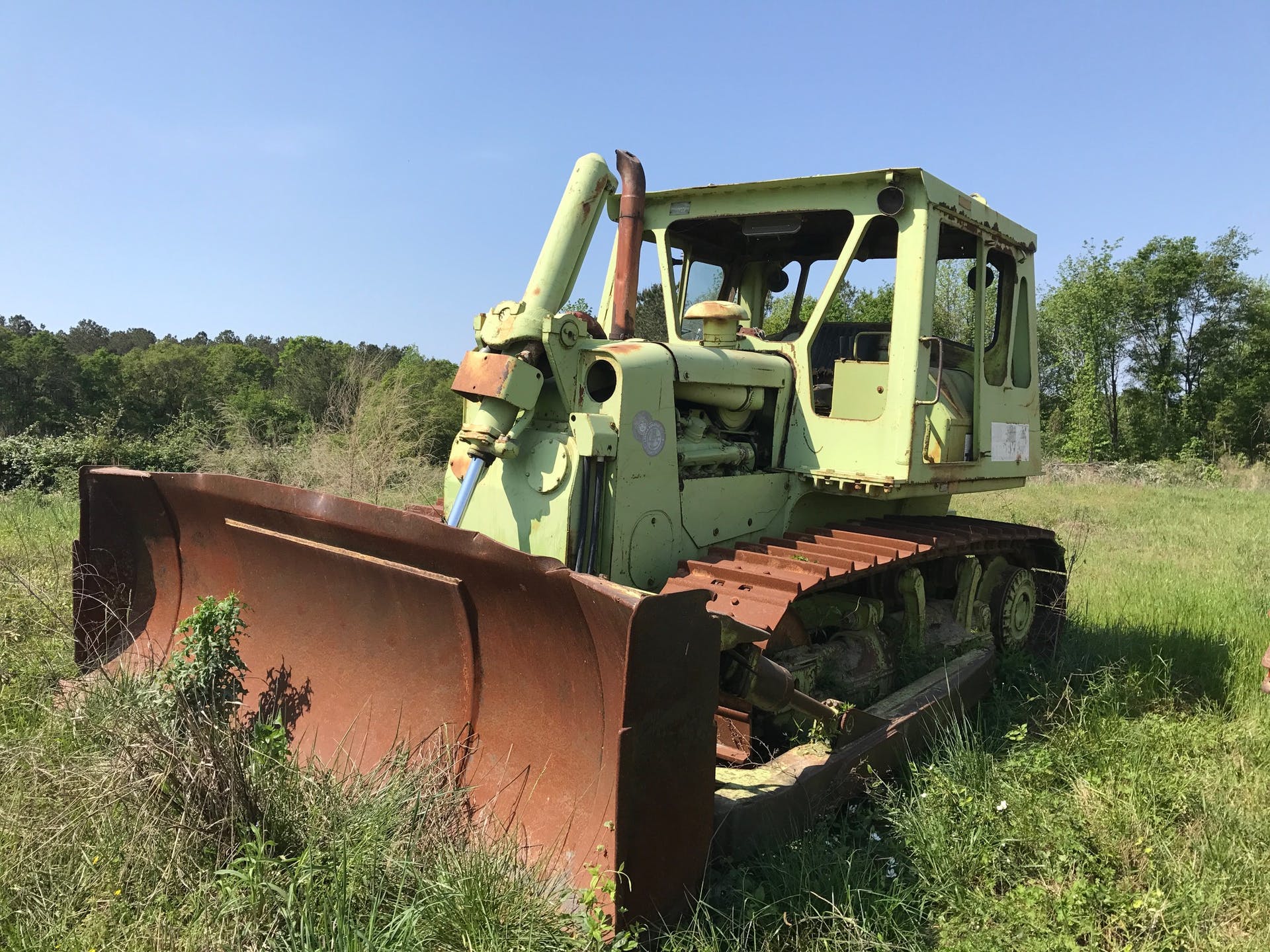1982/3 Terex D700A dozer before restoration rusted and in weeds